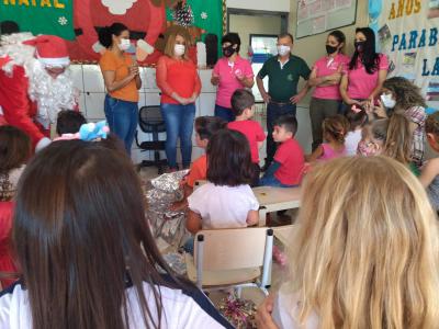 Núcleo Feminino Coprossel e CEMEI Sementinha do Saber levam alegria no Natal das Crianças da Escola